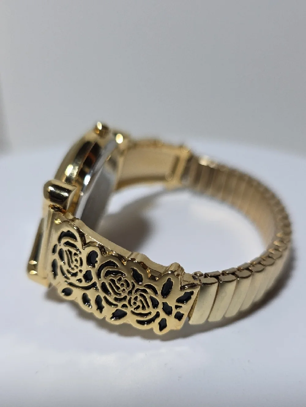 Gold Women's Quartz Watch